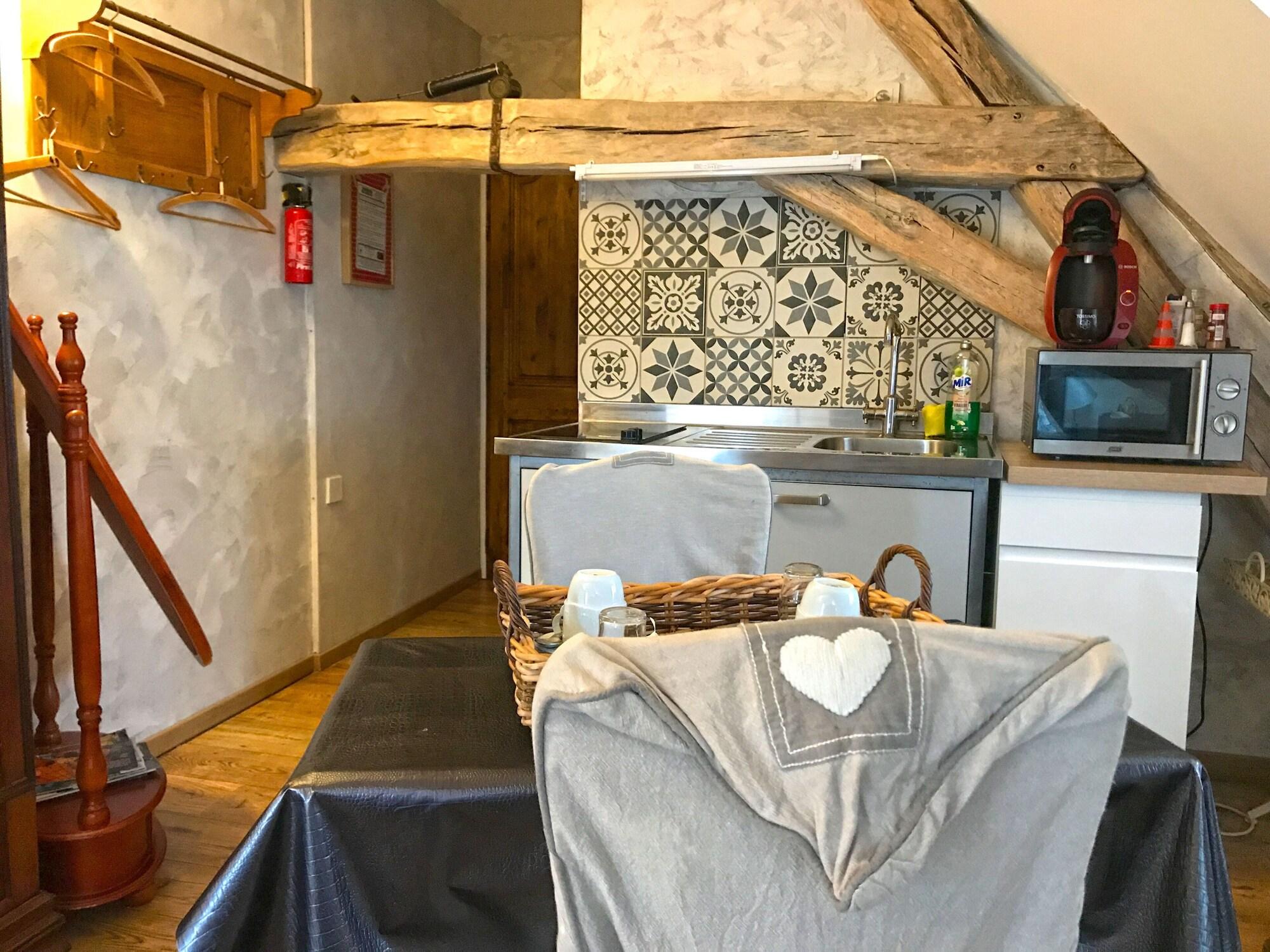 Varios Aux Logis de La Solre