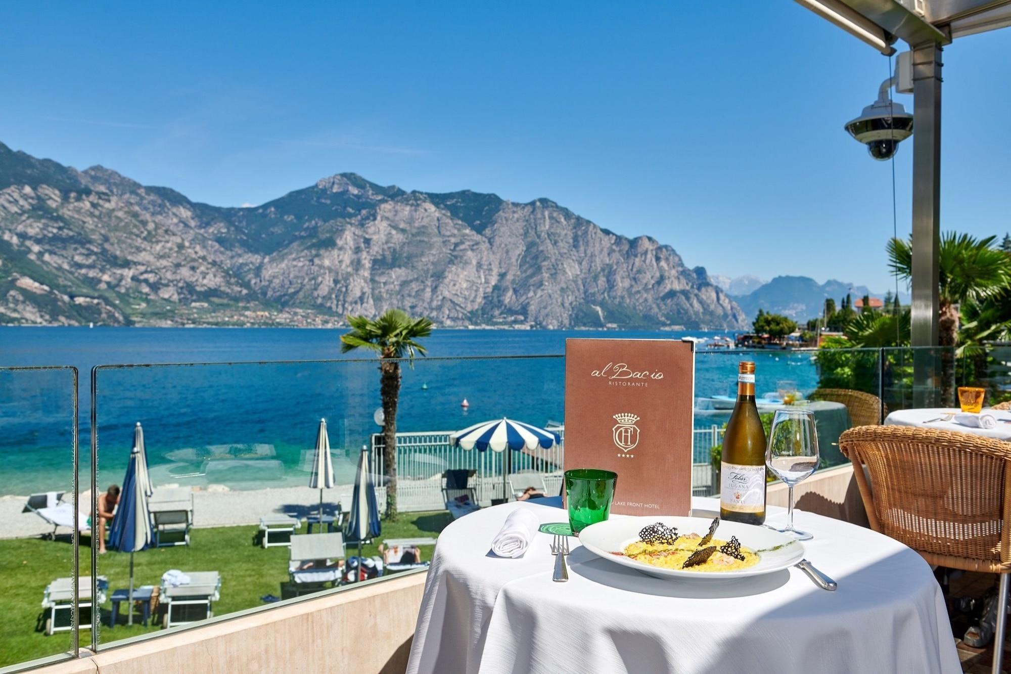 Bar/Salón Hotel Castello Lake Front