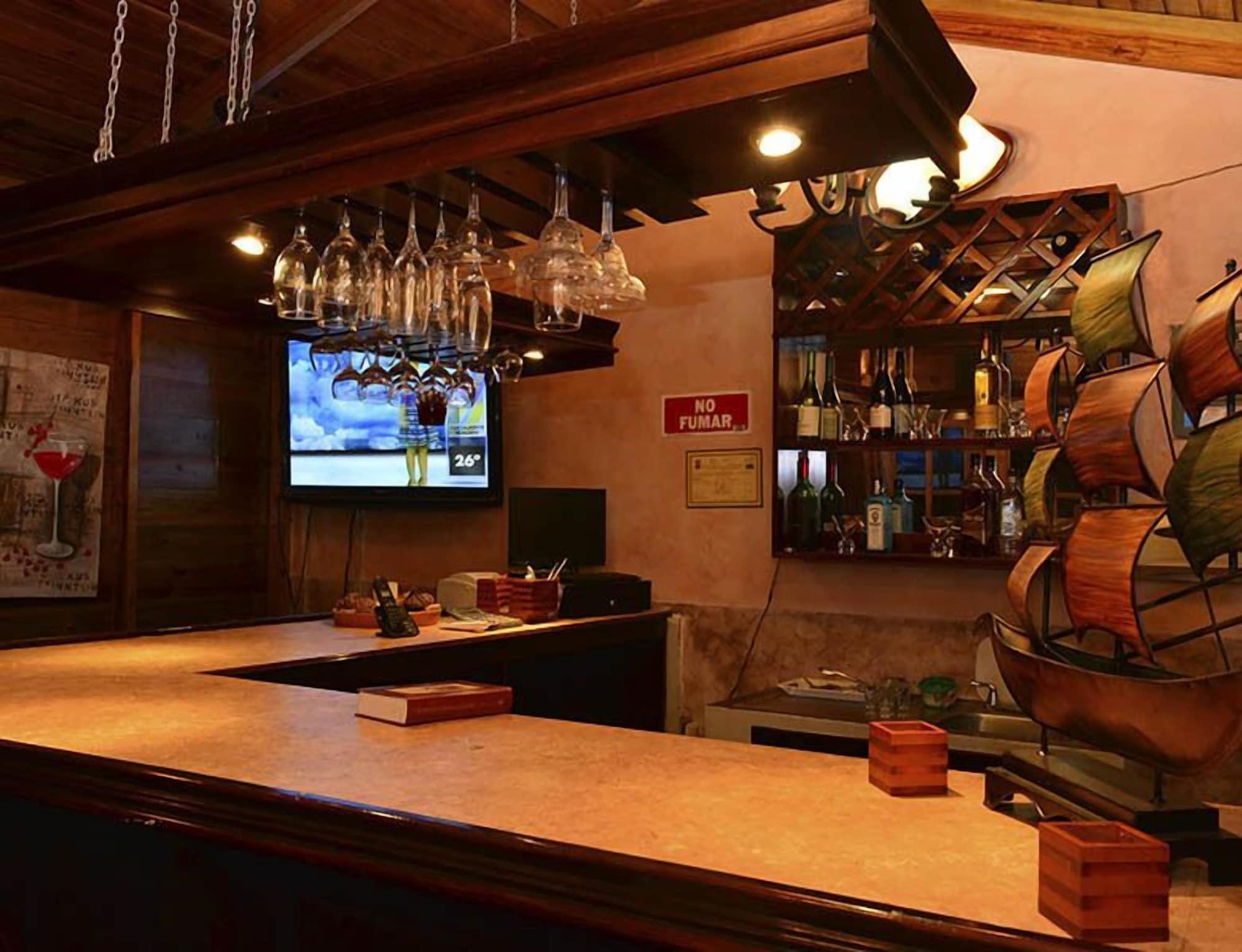 Bar/Salón TRAVEL SUITES