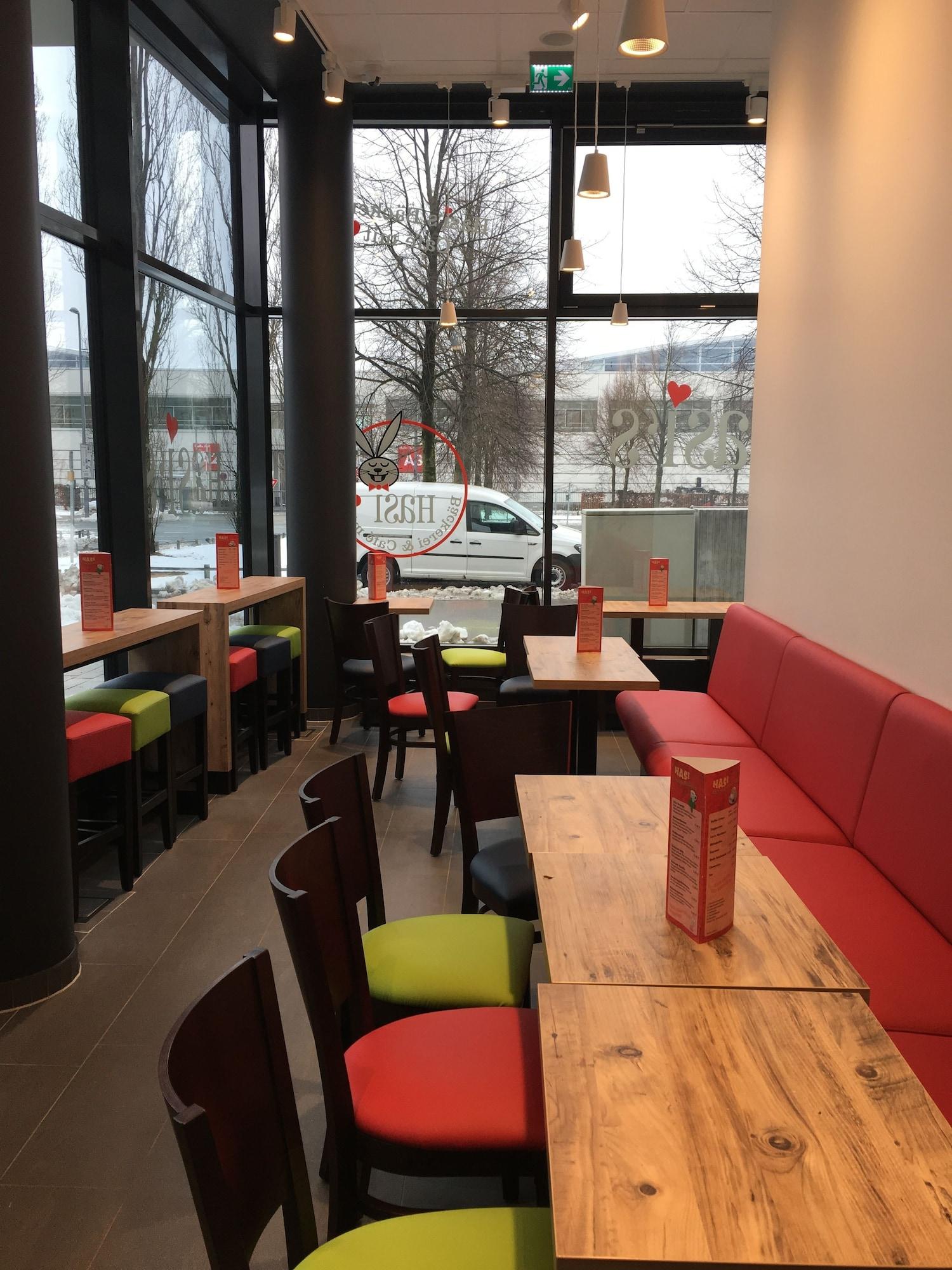 Bar/Salón Premium Apartment München Messe