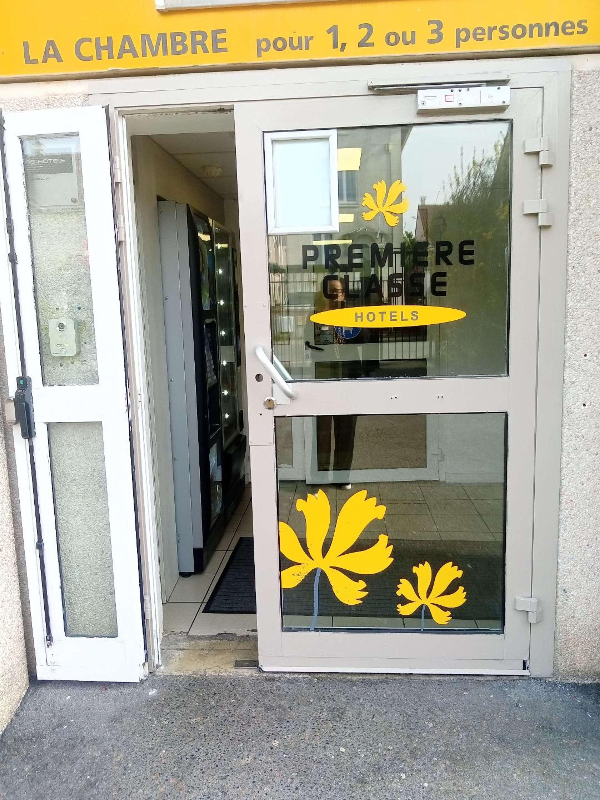 Vista Exterior Premiere Classe Saint Brice Sous Forêt