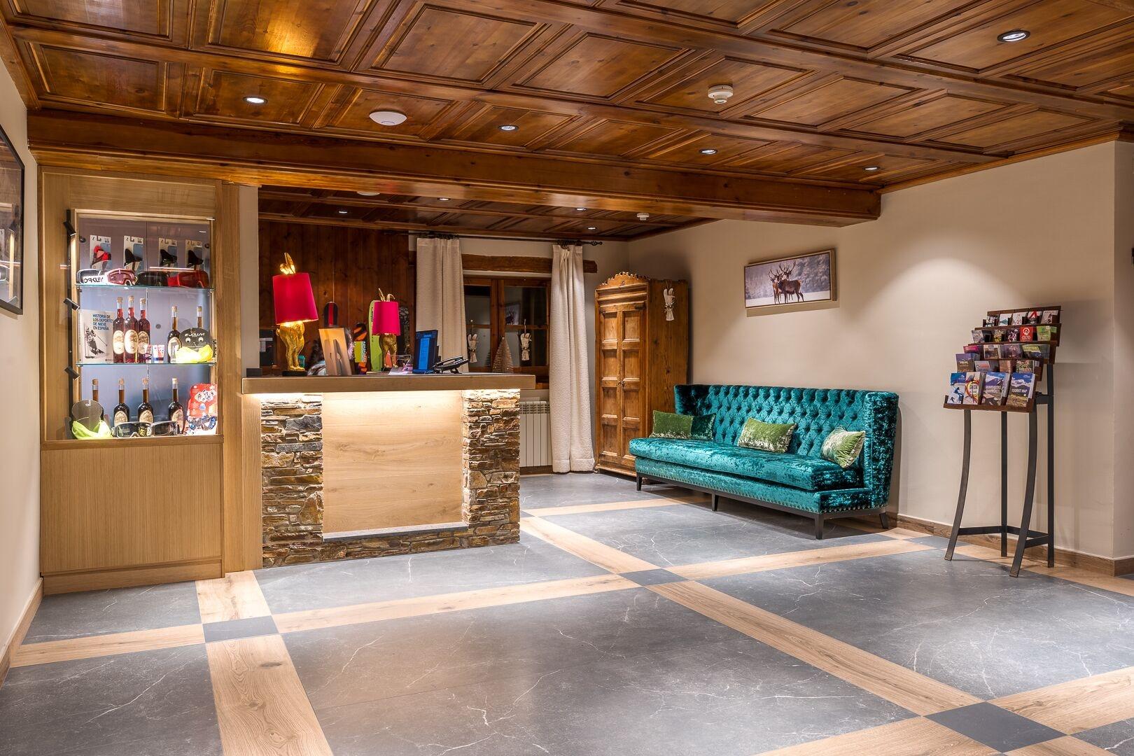 Vista Lobby Hotel Chalet Bassibe