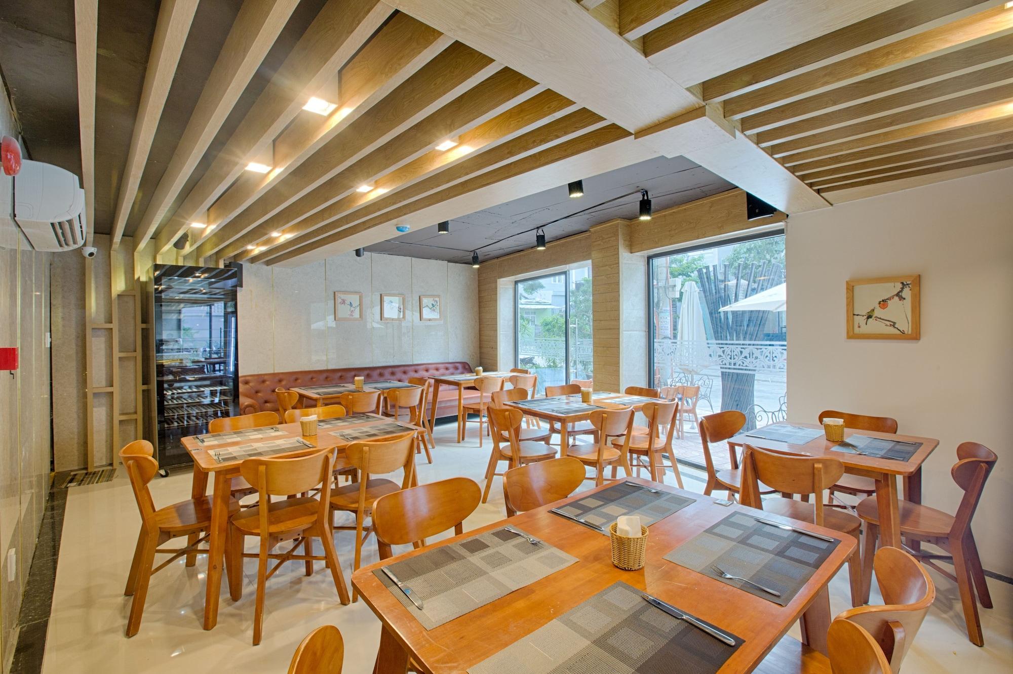 Restaurant Alyssa Da Nang Hotel