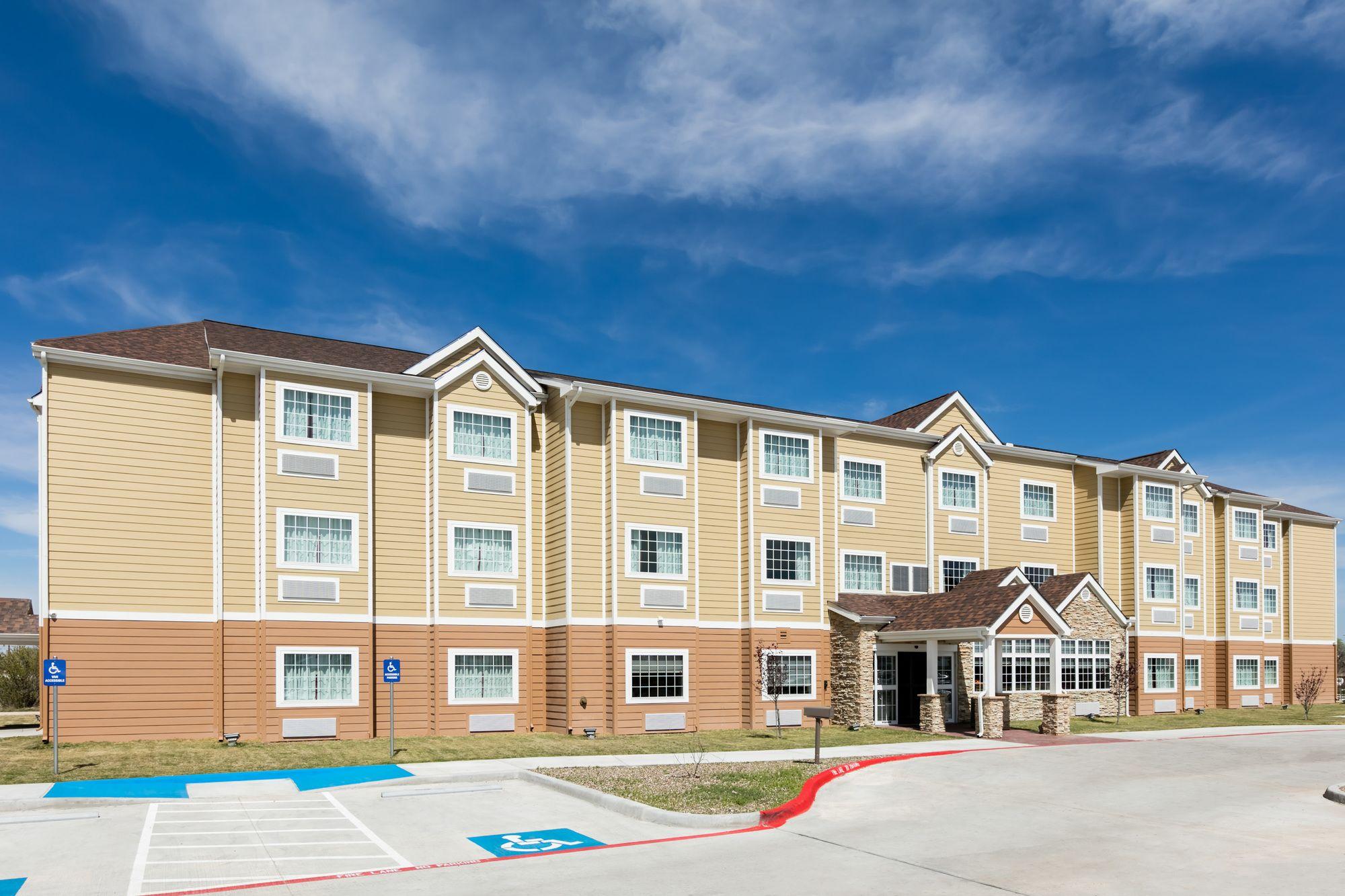 Vista Exterior Microtel Inn and Suites by Wyndham Monahans