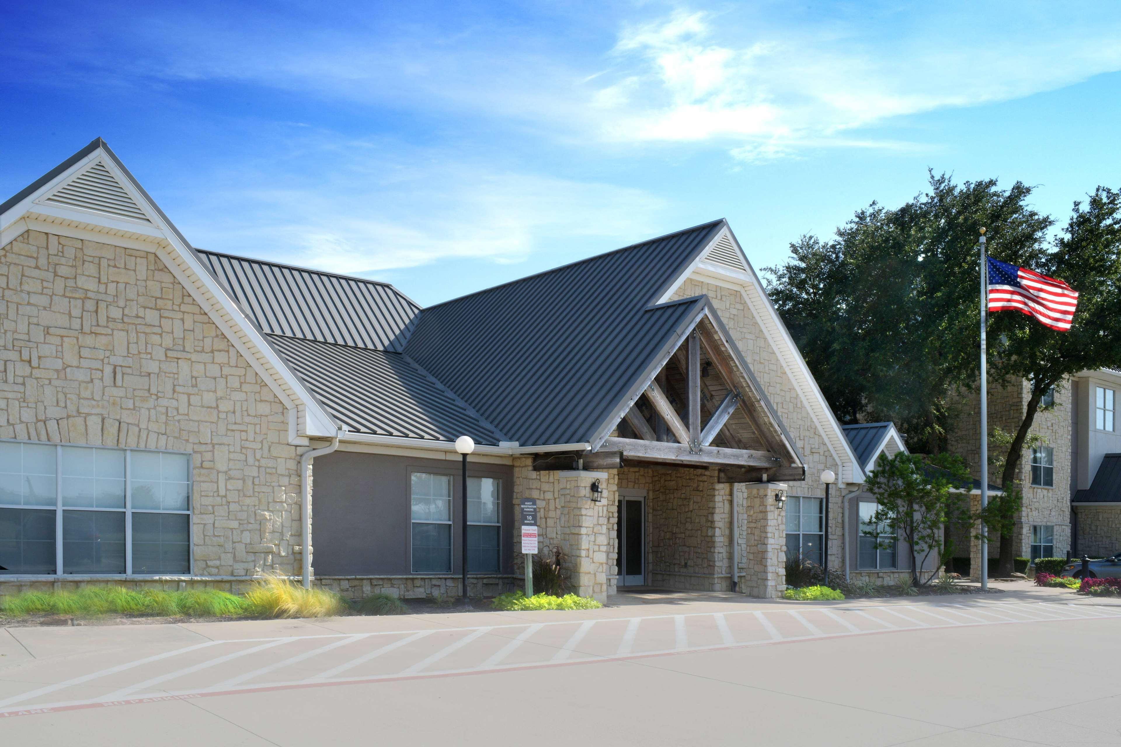 Vista Exterior Sonesta ES Suites Fort Worth Fossil Creek