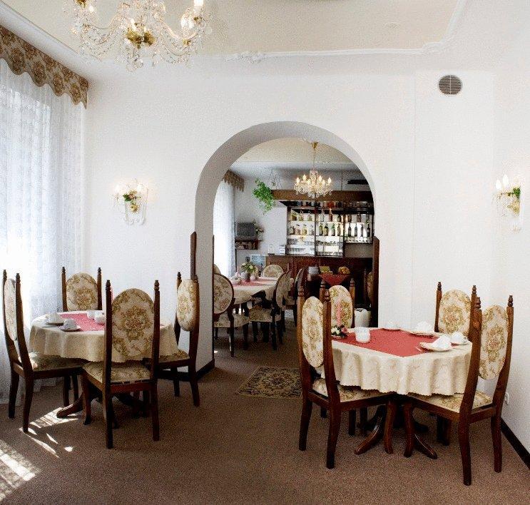 Hotel Excellent by null