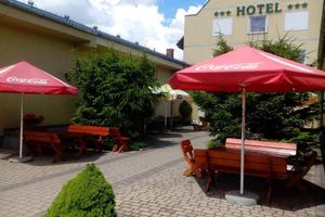 Alojamiento - Hotel pod Wierzbą