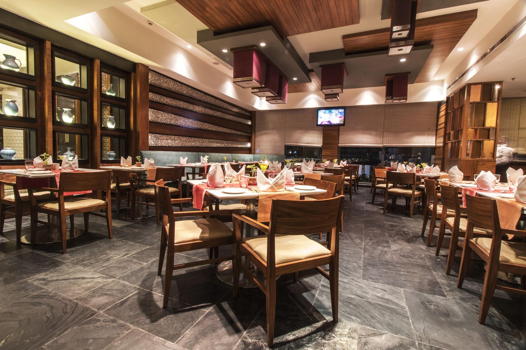Restaurant The Fern - An Ecotel Hotel Jaipur