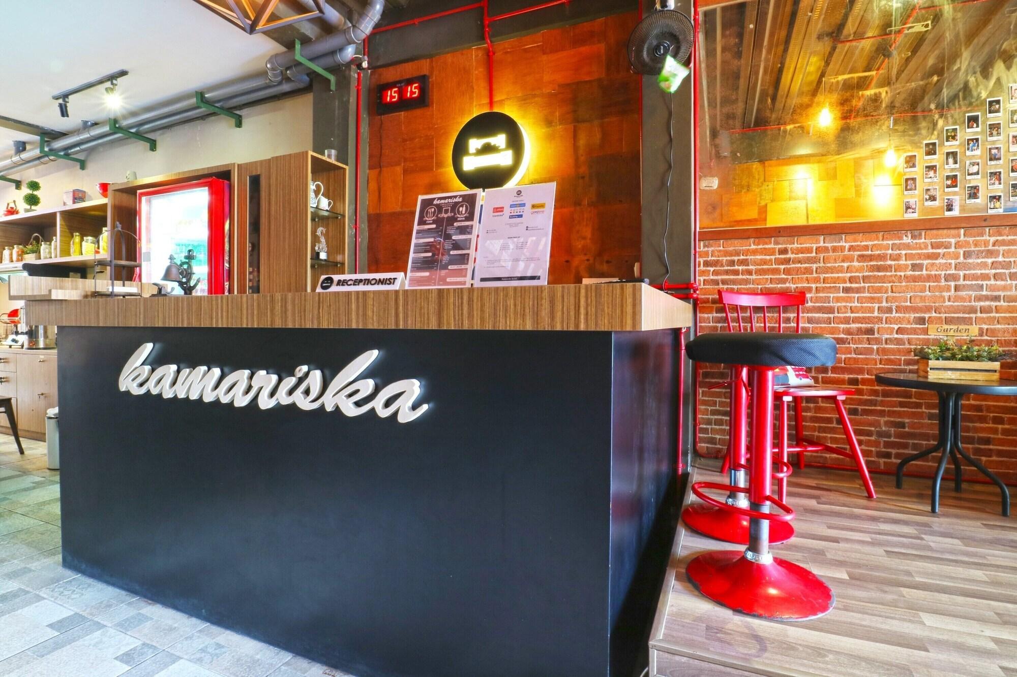 Varios Kamariska Hostel