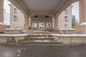 Alojamiento - Comfort Inn And Suites Edson