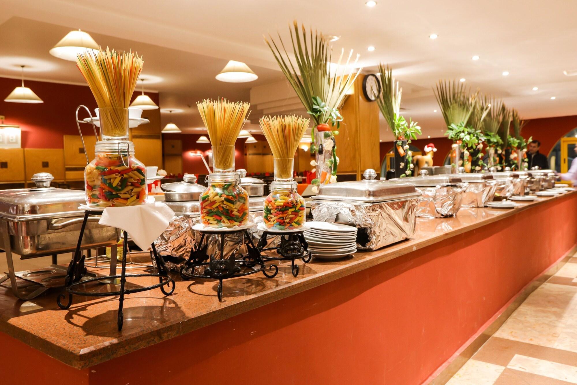 Restaurant Sunny Days Mirette Family Resort