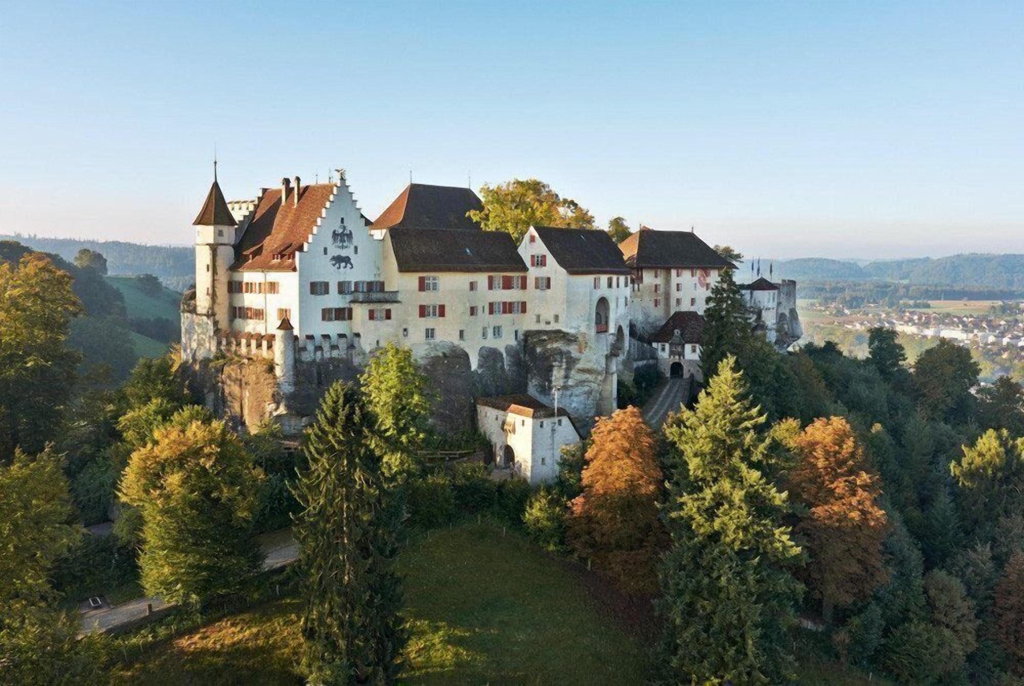 Vista Exterior Perfect Lifestyle Design Boutique