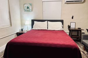 Alquiler Temporario - 2️⃣ Cozy cabin with WiFi and AC in amazing Miami
