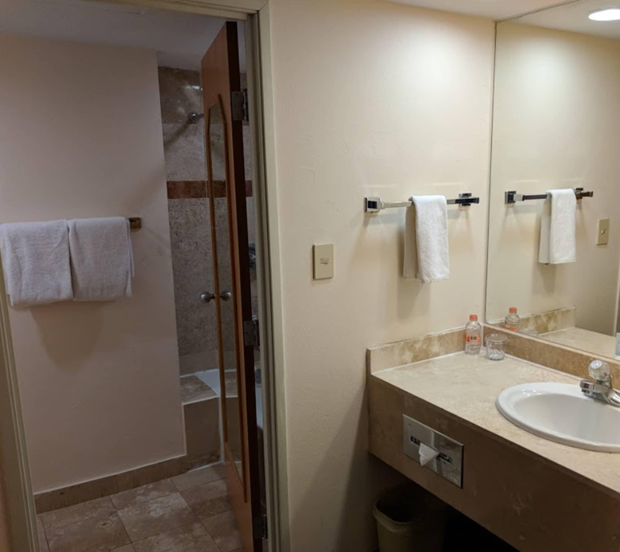 Equipamiento de Habitación Fiesta Inn Express Hermosillo