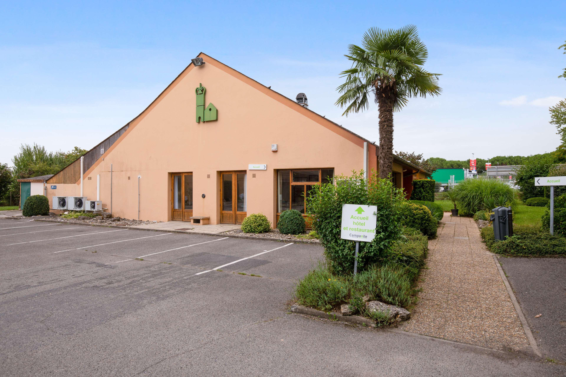 Vista Lobby Campanile NATURE - Brive-la-Gaillarde