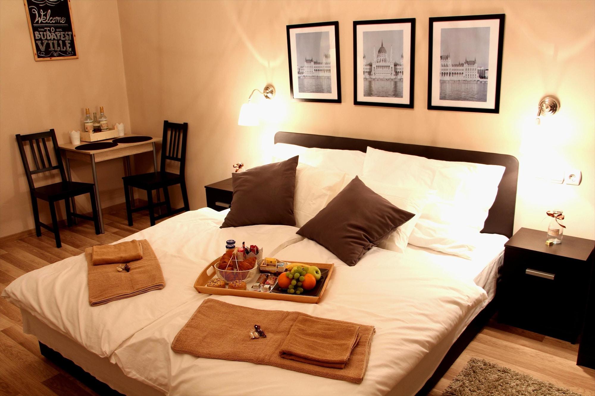 Varios Budapest Ville Bed & Breakfast
