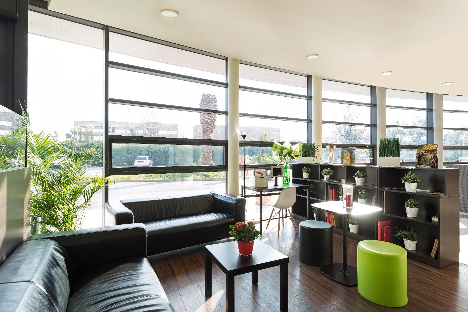 Vista Lobby B&B HOTEL Pisa Airport