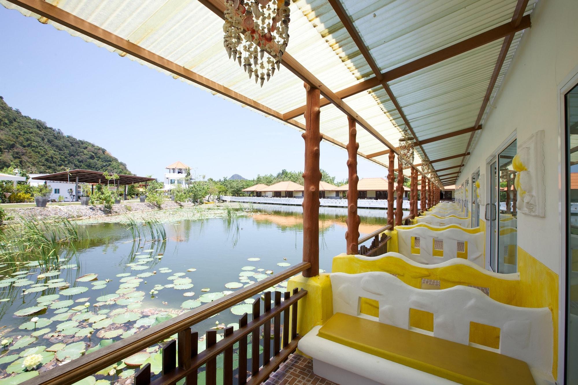 Equipamiento de Habitación Anavilla Tangke Resort