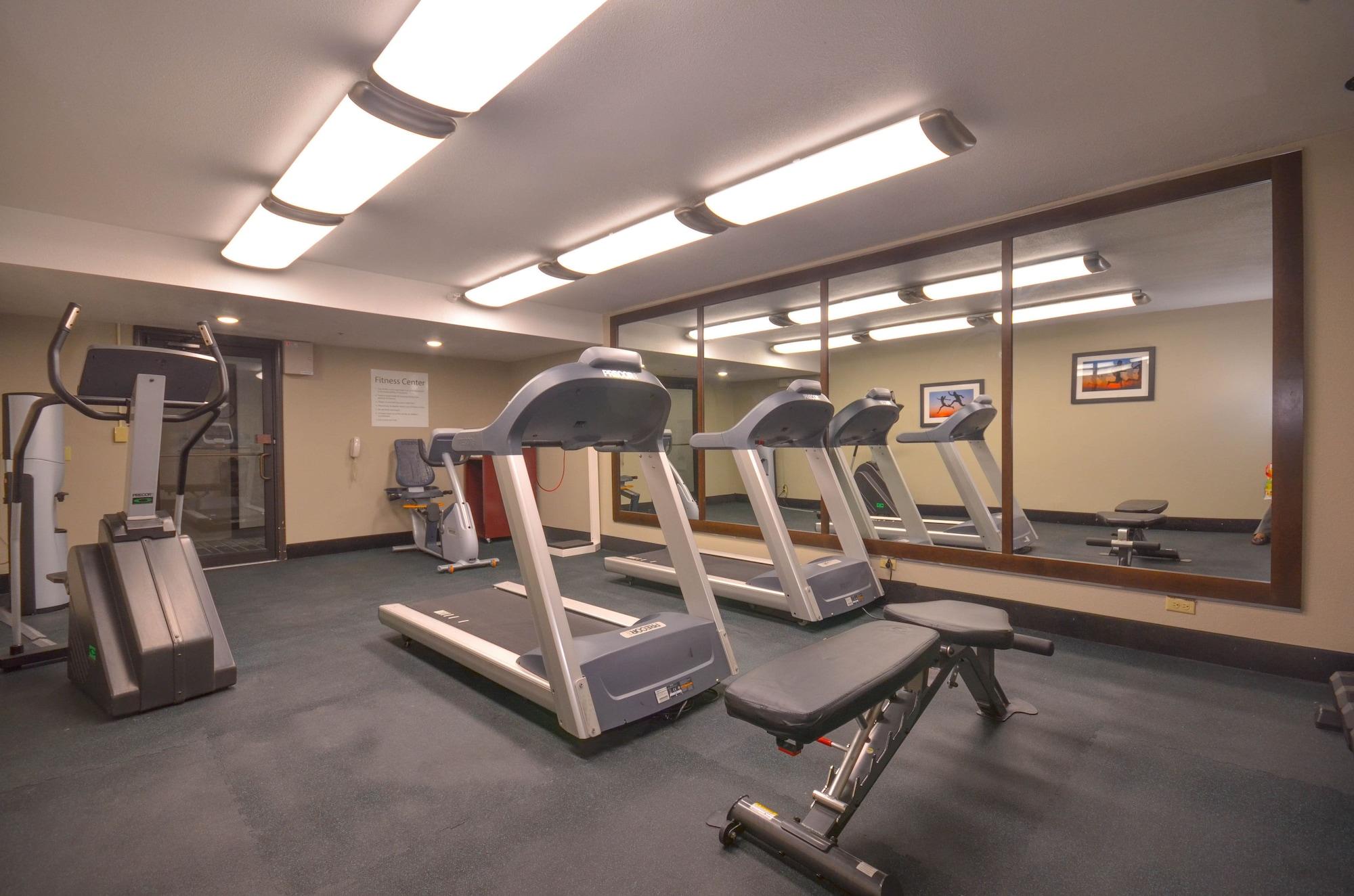 Gimnasio Holiday Inn Express Fayetteville- Univ of AR Area by IHG