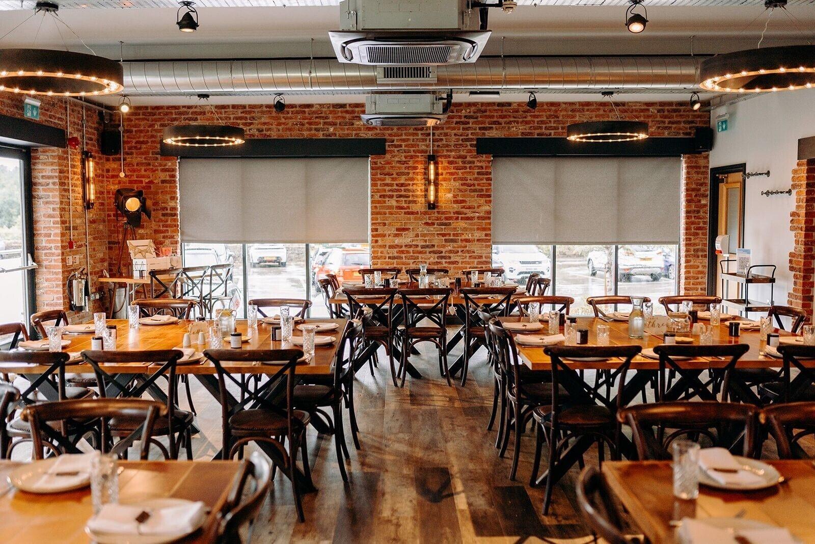 Sala de Reuniones The Hurt Arms