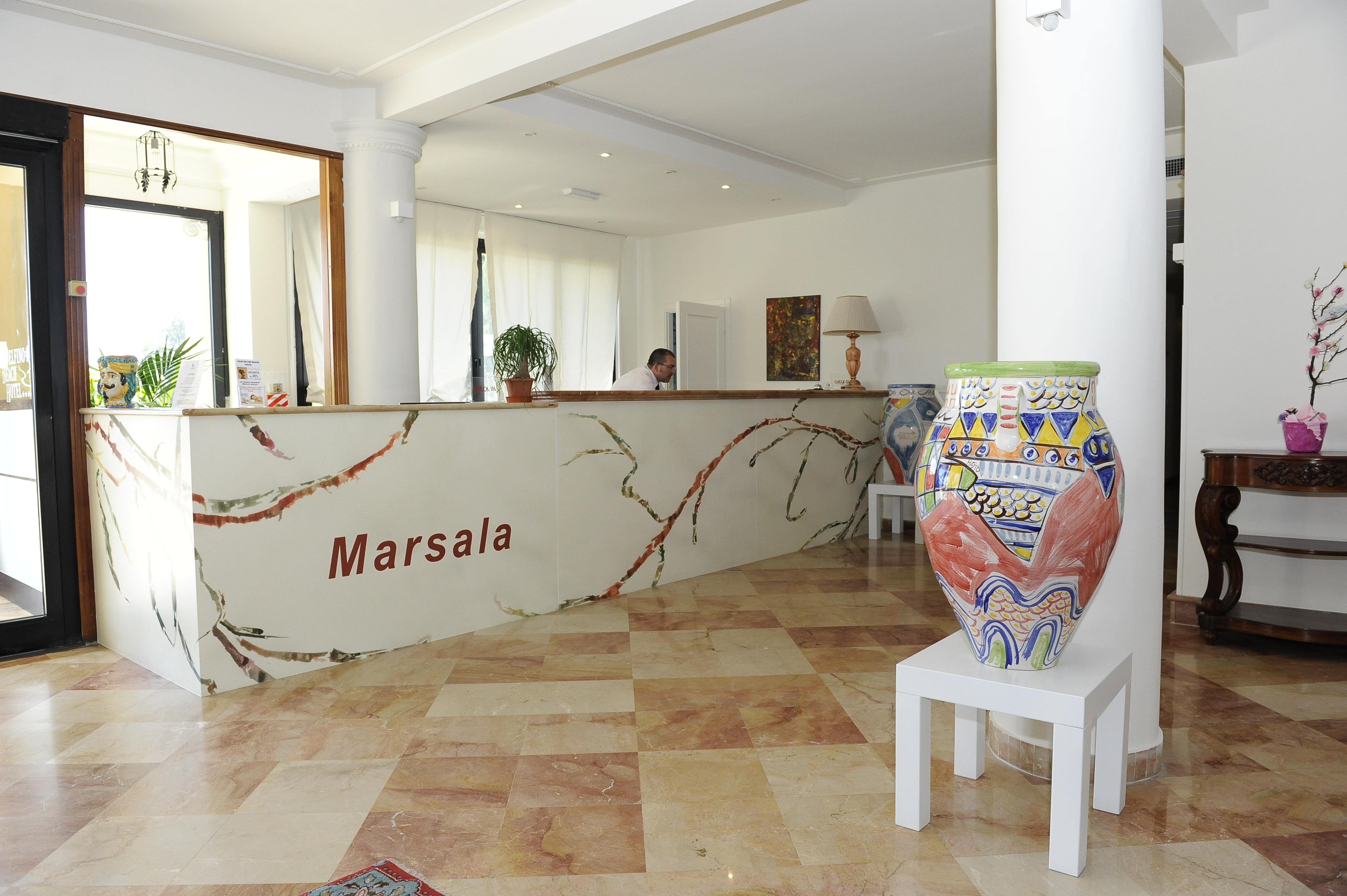 Vista Lobby Delfino Beach Hotel