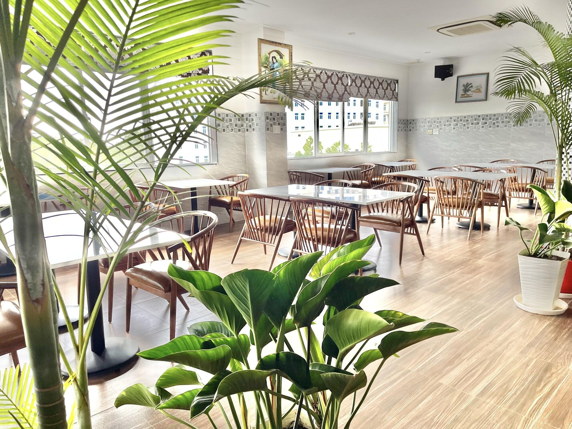 Restaurant Long Bao Chau Hotel