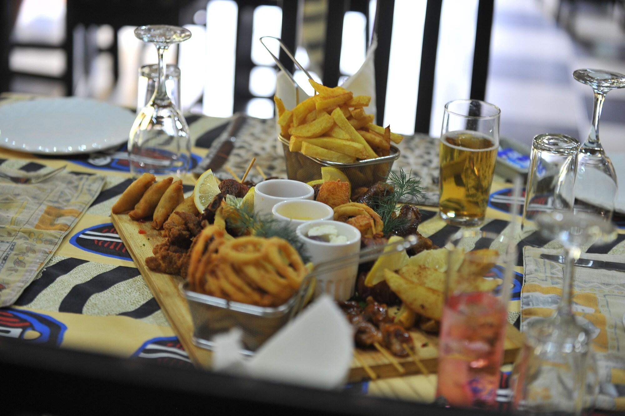Restaurant Anina's Executive Lodge