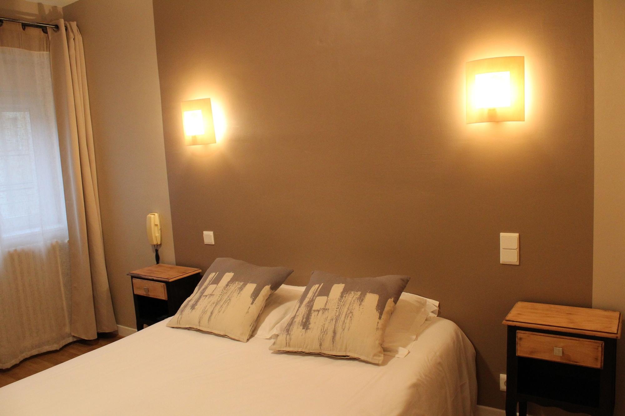 Habitación Hôtel Les Glycines