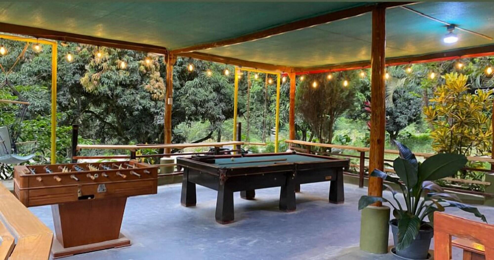 Vista da fachada www.ecoterralodge.com