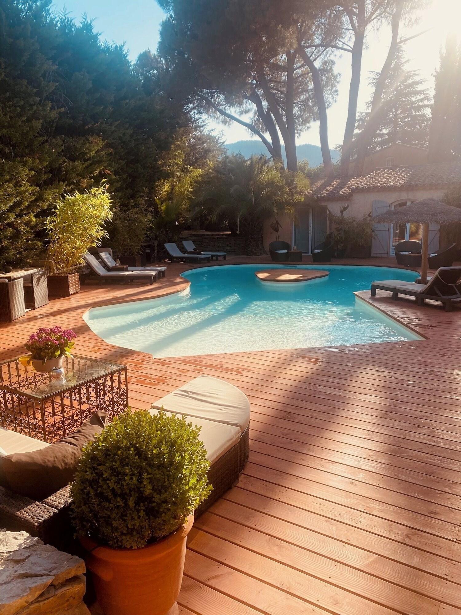 Vista Piscina Le Mas d'Olivier