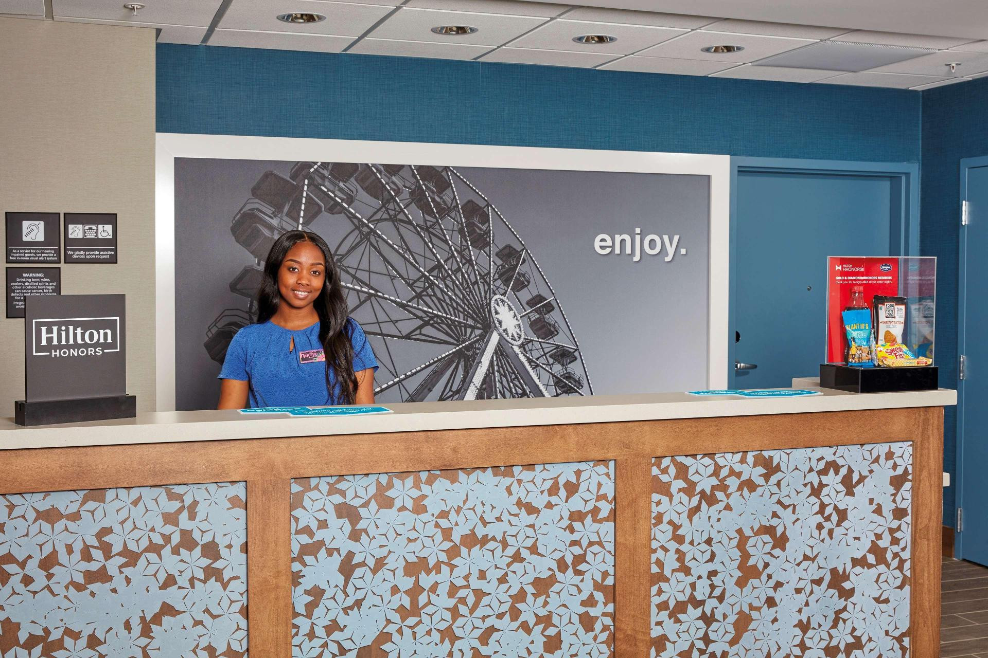 Vista Lobby Hampton Inn & Suites Sacramento at Csus