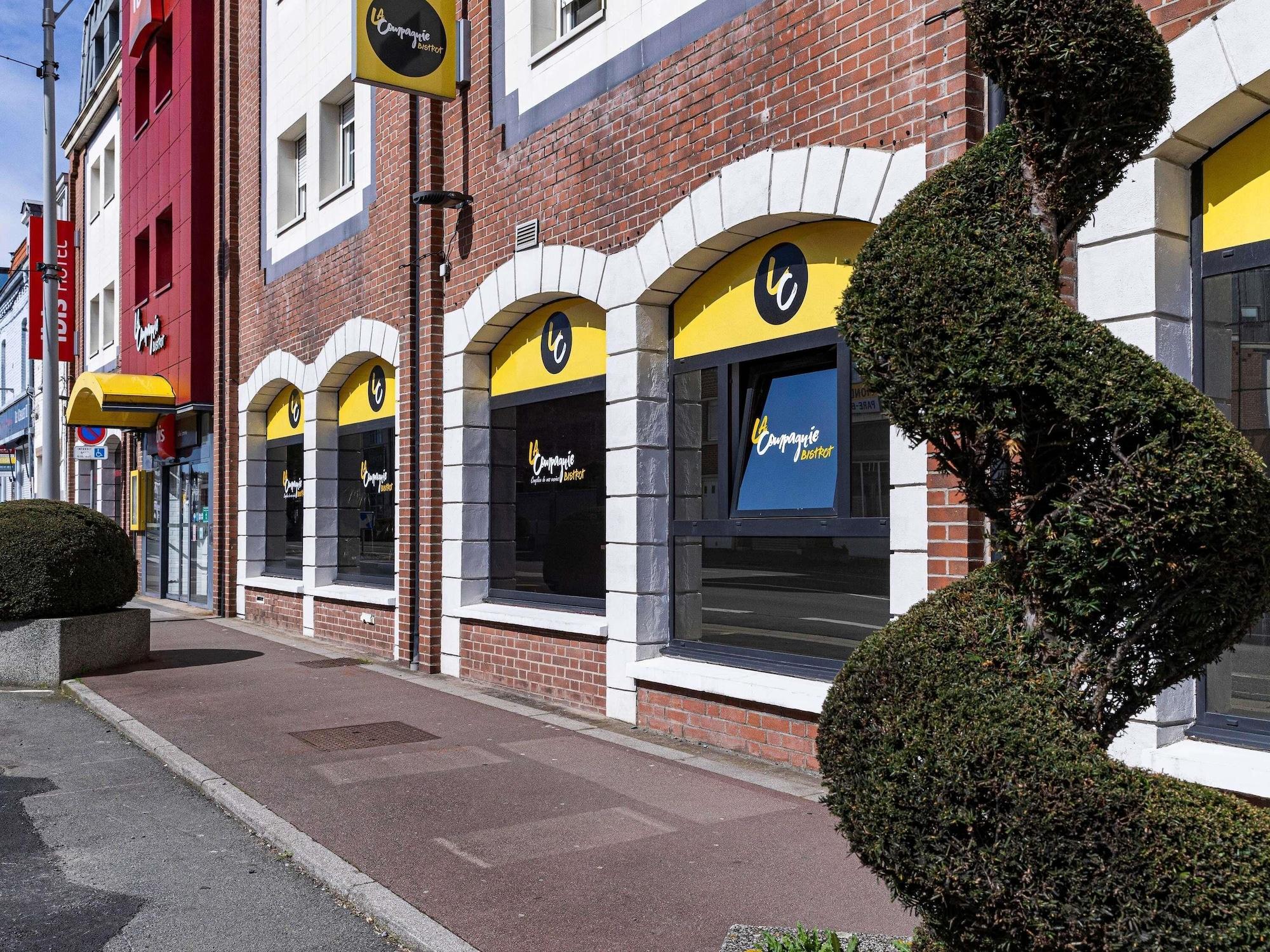 Vista Exterior ibis Lille Lomme Centre