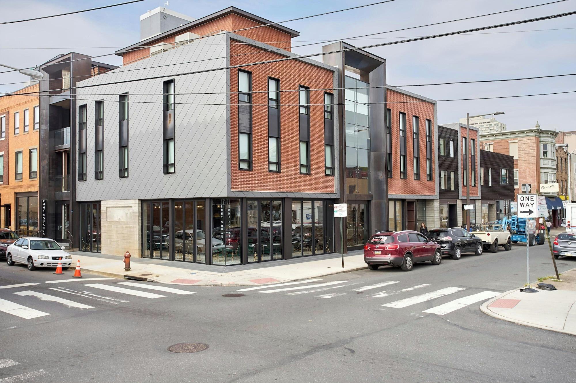 Comodidades del Alojamiento The Queen Hotel Queen Village, Sonder by Marriott Bonvoy