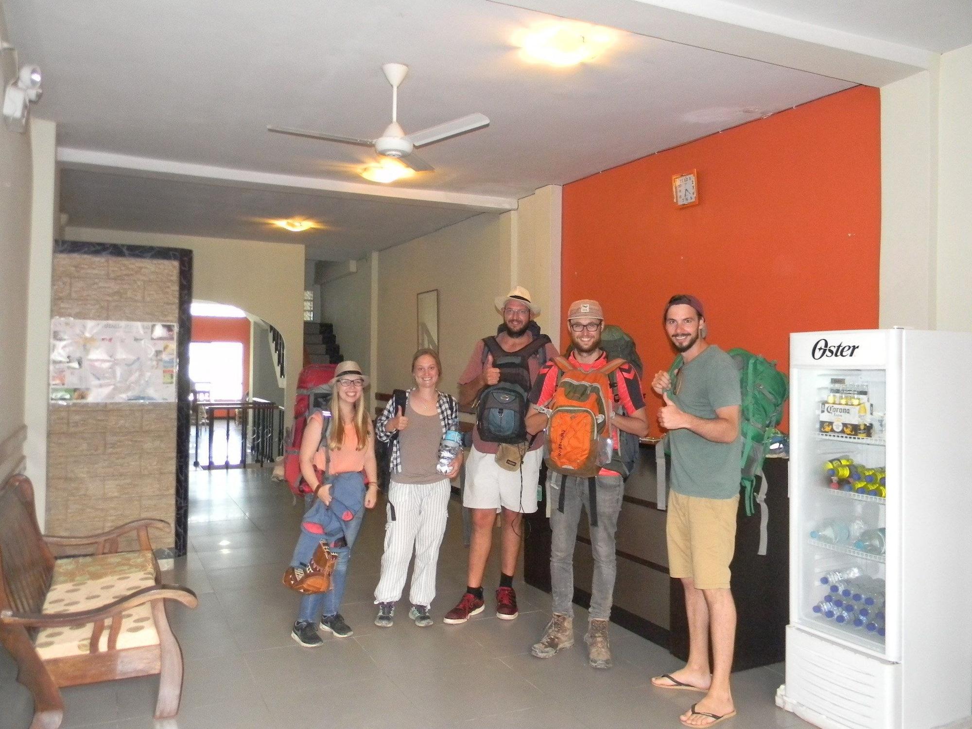 Vista Lobby Amazon Dream Hostel