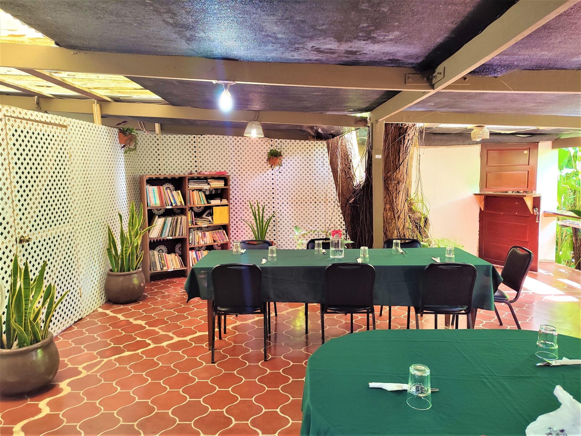 Restaurant The Maya Mountain Lodge