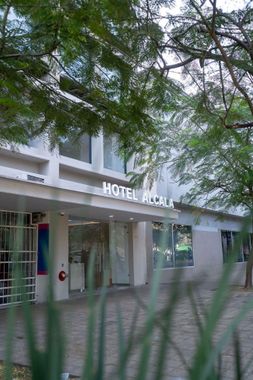 Hotel Alcalà Centro - Hoteles cerca de La Central de Autobuses en Guadalajara