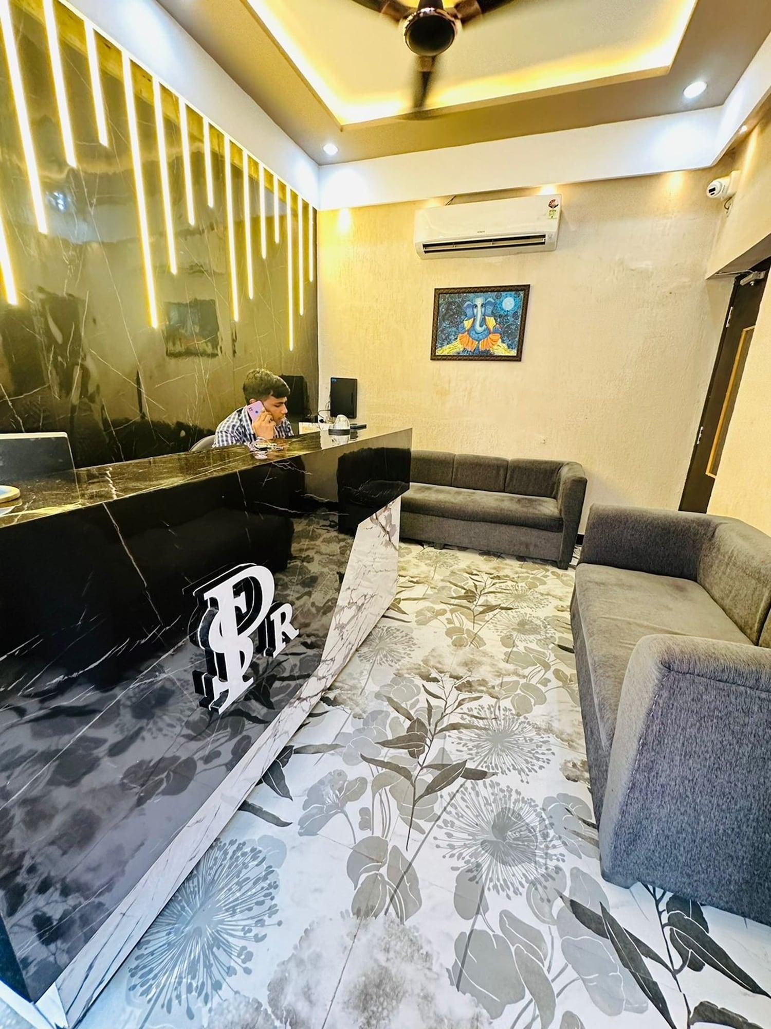 Vista Lobby Hotel PSR Residency - near Temple & Ghat