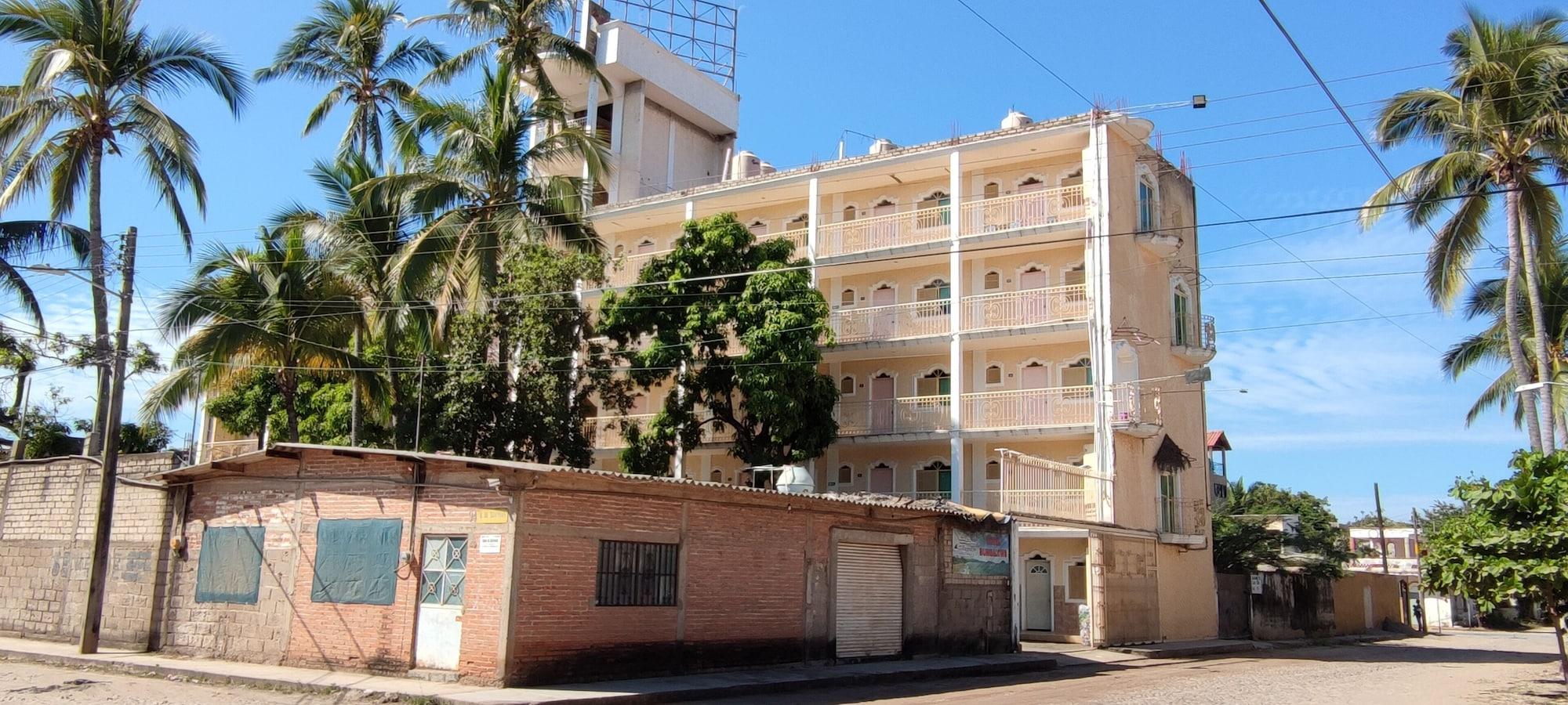 Vista Exterior Hotel Las Cúpulas