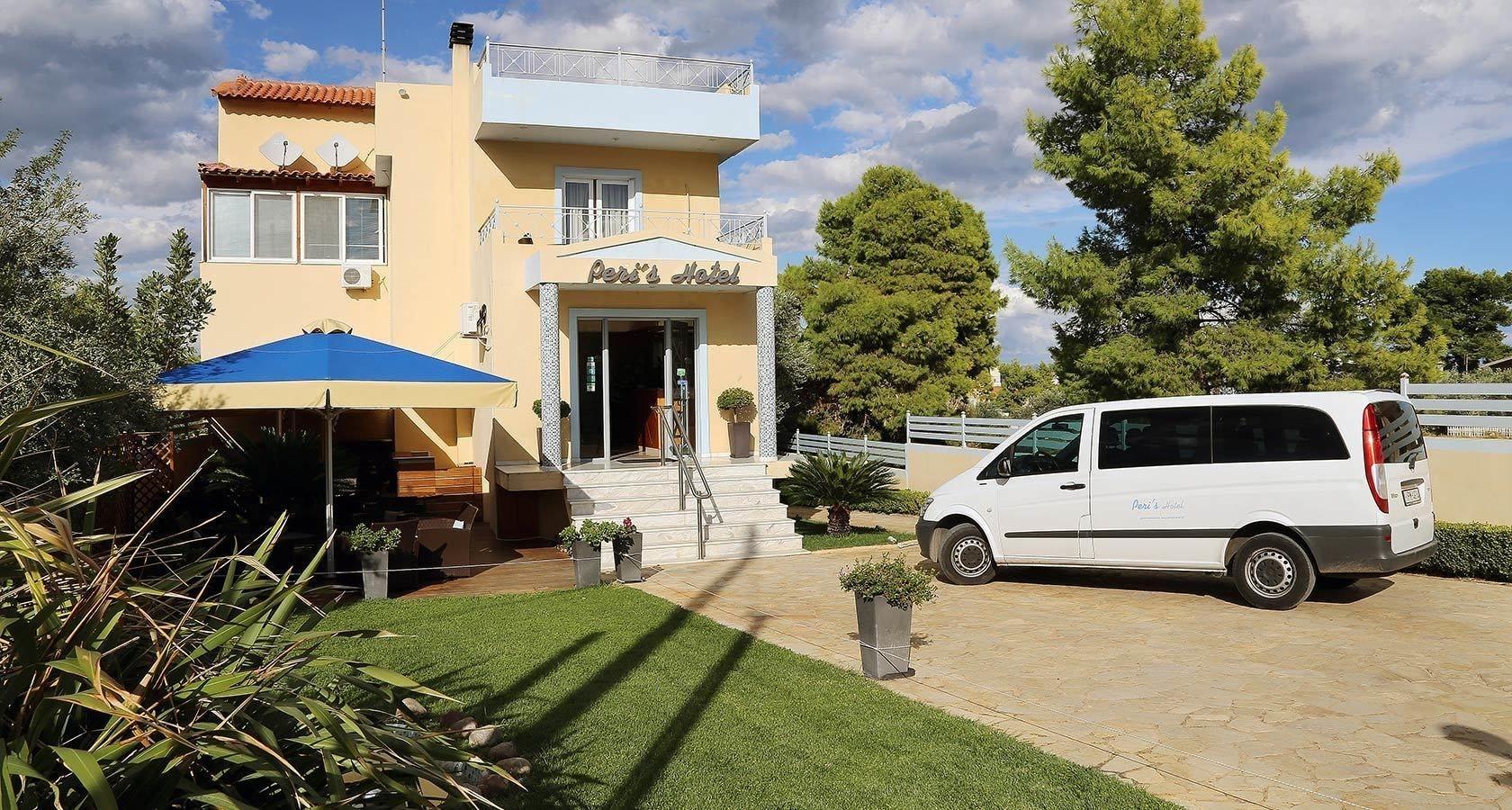 Vista Exterior Peri's Hotel