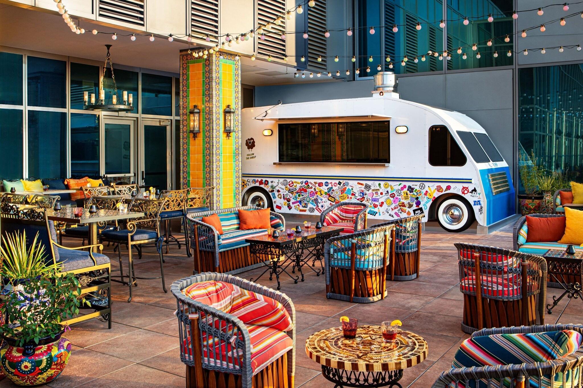 Restaurant Moxy Downtown Los Angeles