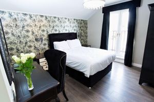 Alojamiento - Cambridge House Hotel