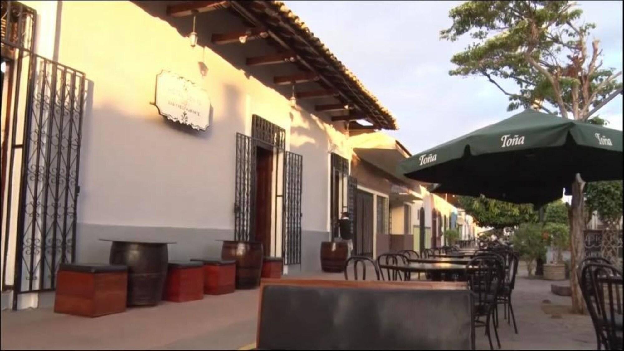 Vista Exterior Hotel Don Al