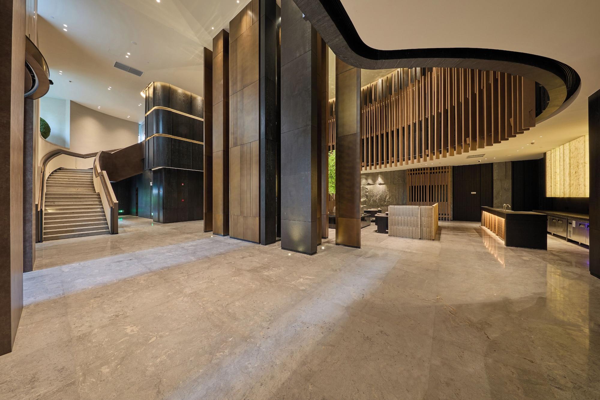 Vista Lobby HUAMAN HOUSE