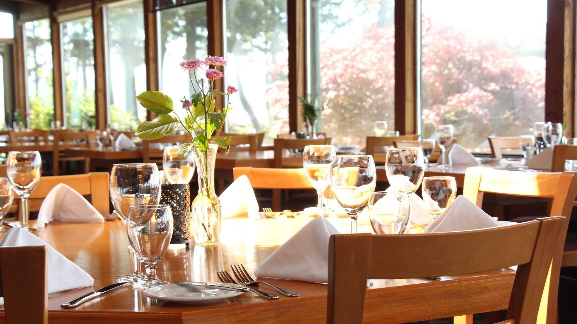 Restaurant April Point Resort