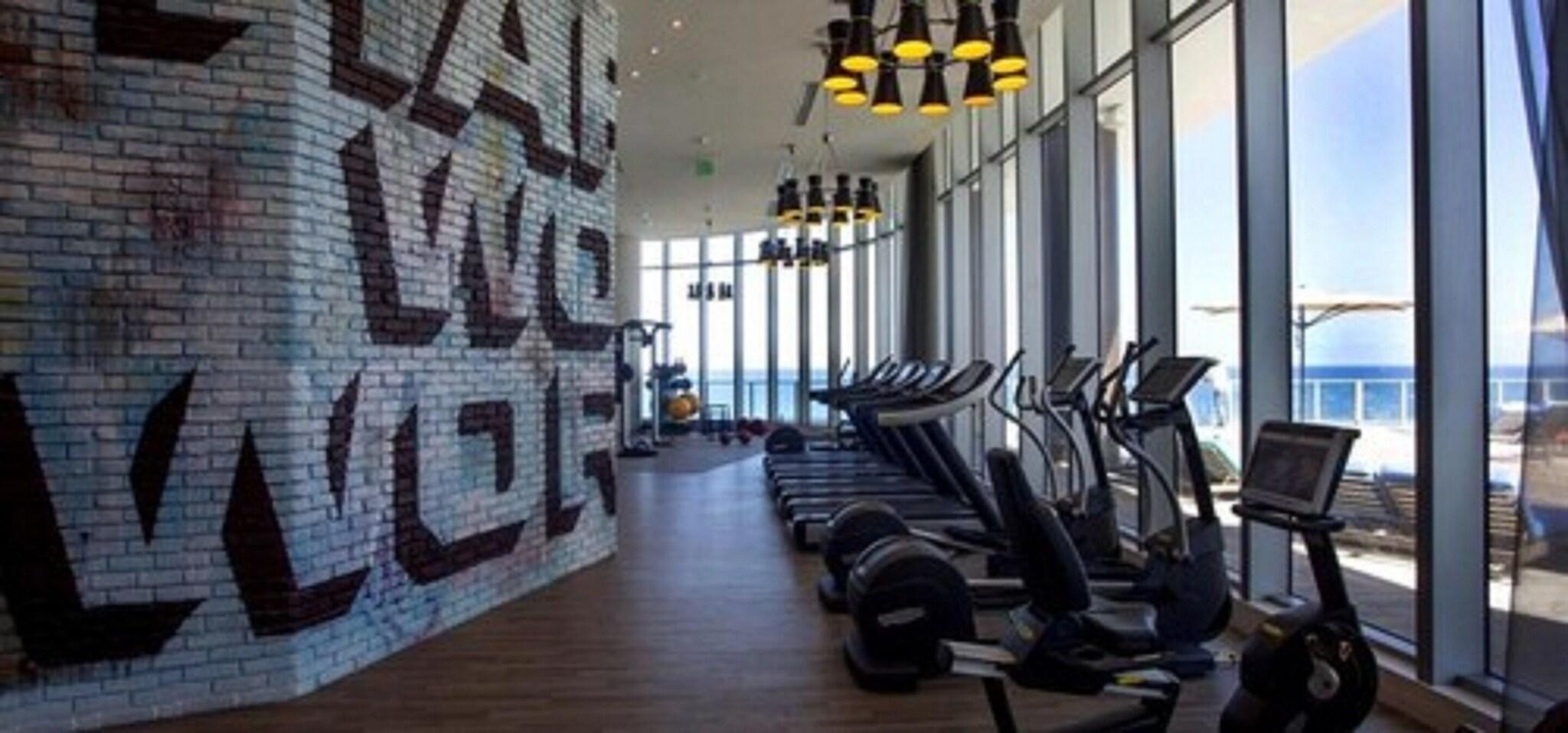 Instalaciones Recreativas Hyde Beach Condos By Ammos Vr