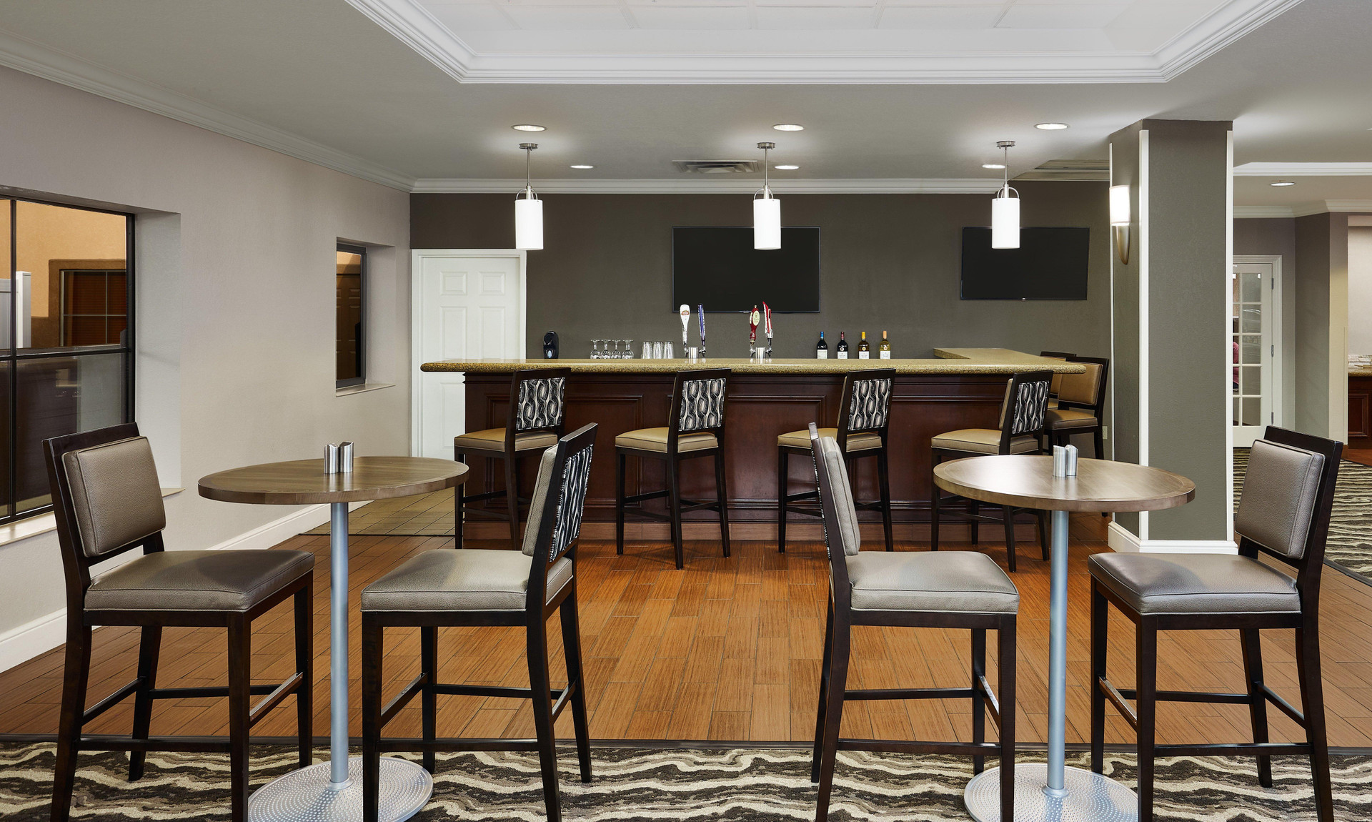 Restaurant Staybridge Suites Orlando Airport South by IHG