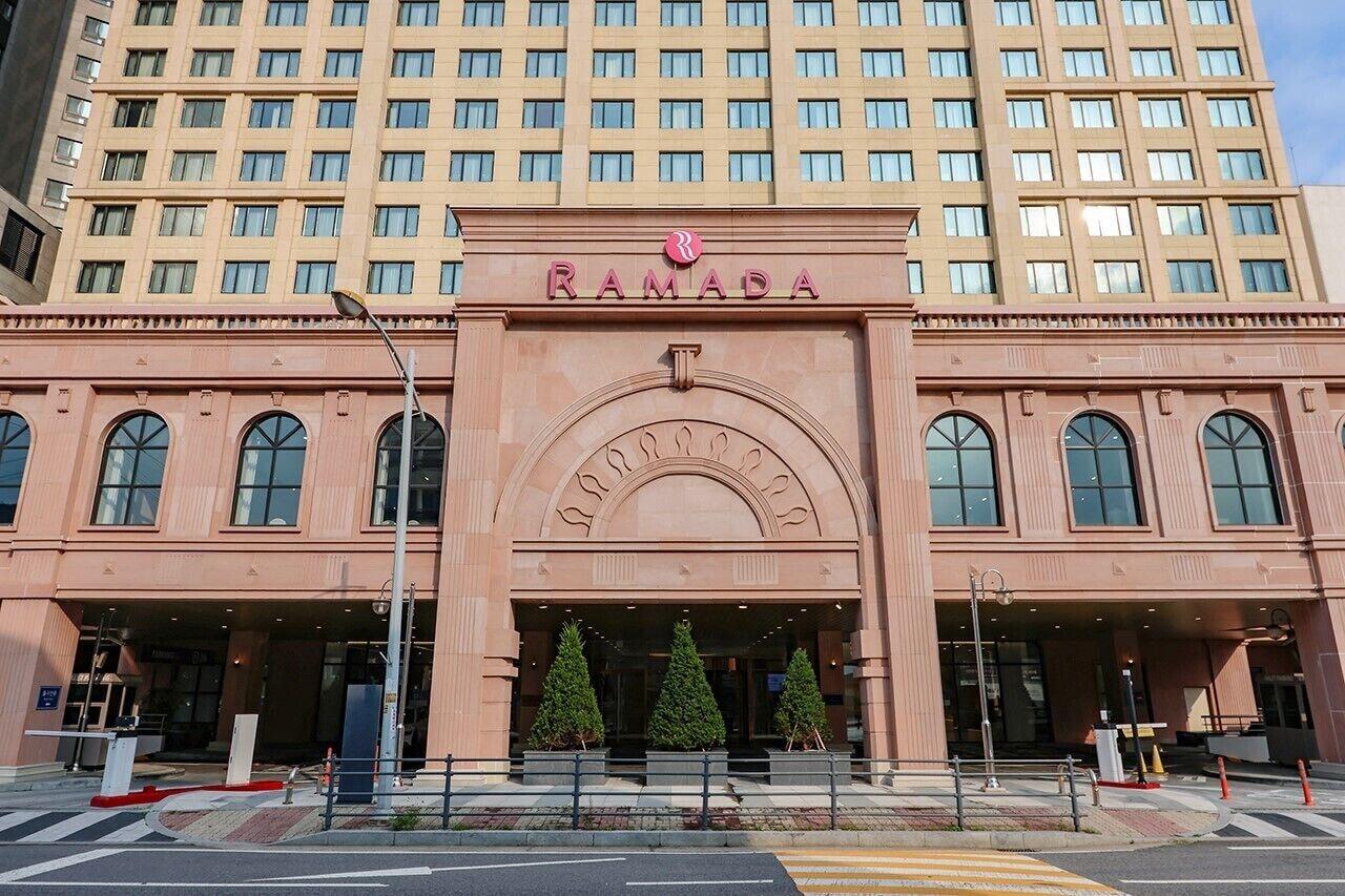 Vista Exterior Ramada by Wyndham Yongin