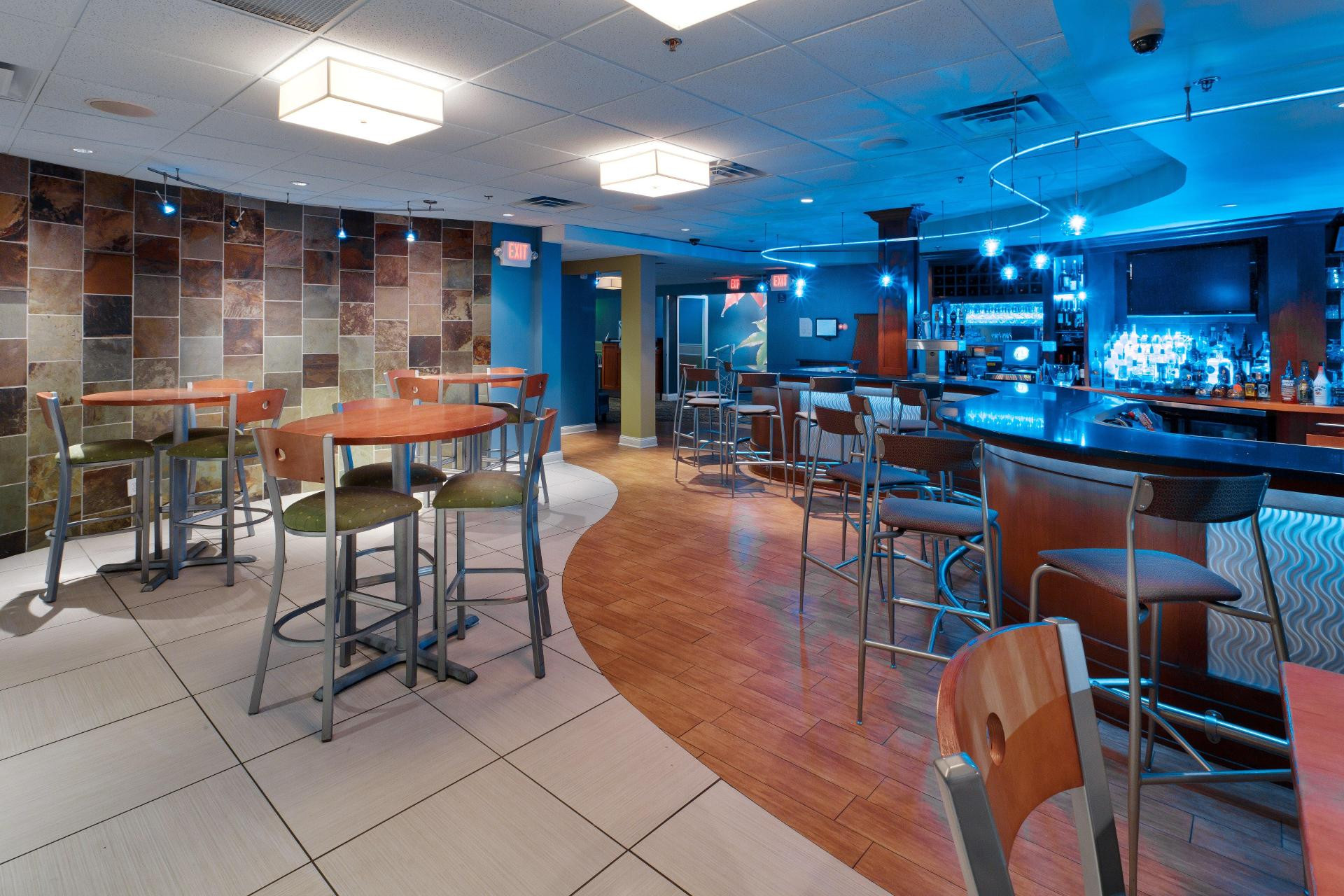 Bar/Salón Hotel Trilogy Albany Airport, Tapestry Collection by Hilton