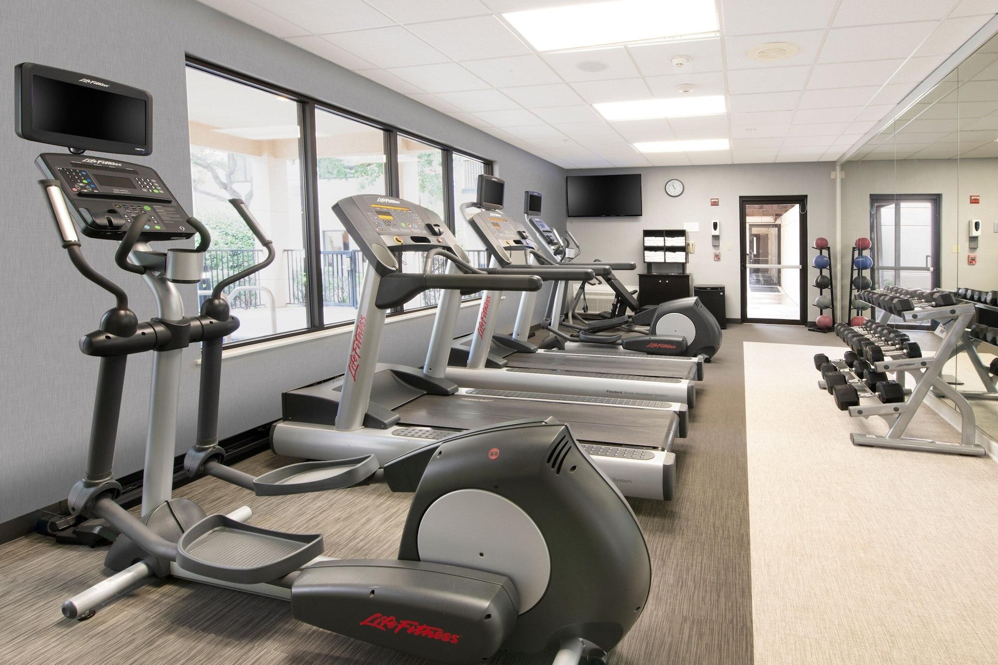 Gimnasio Courtyard by Marriott Dallas Plano in Legacy Park