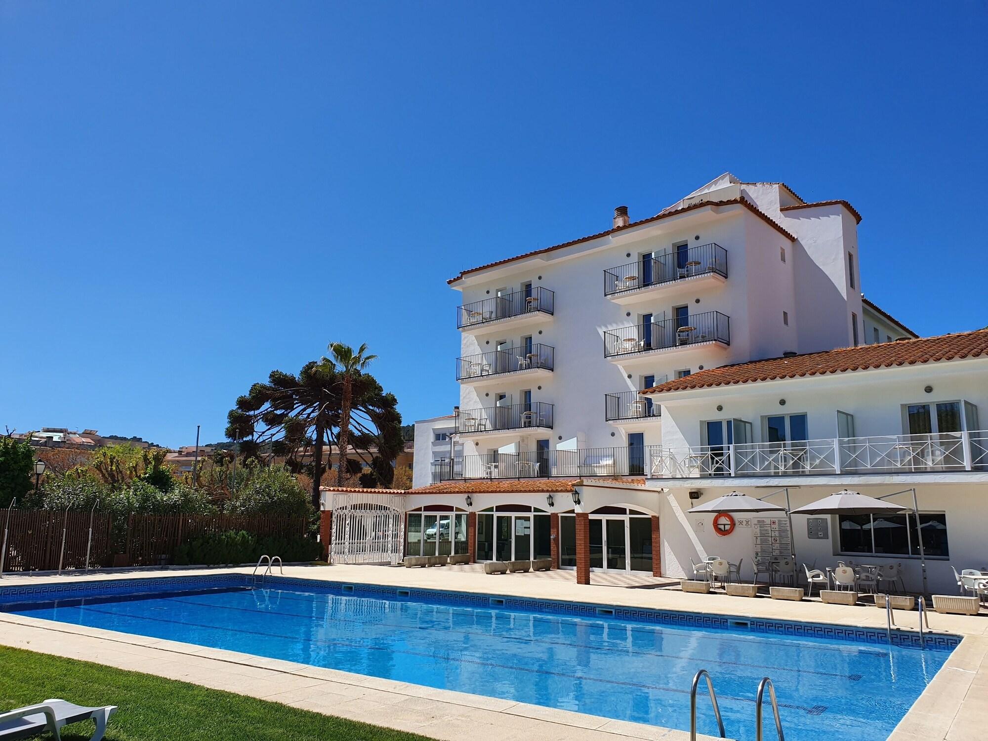 Vista Exterior Hotel Marina Tossa